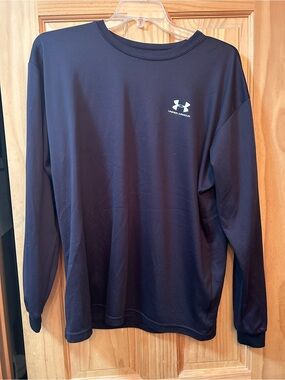 Under Armour  Black Long Sleeve Performance Tee